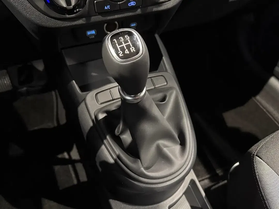 Hyundai i10 - Thumbnail 15