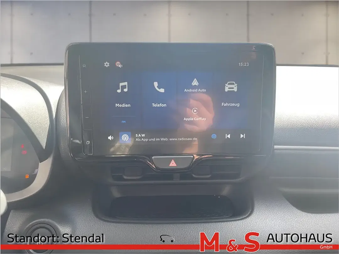 Toyota Yaris - Thumbnail 14