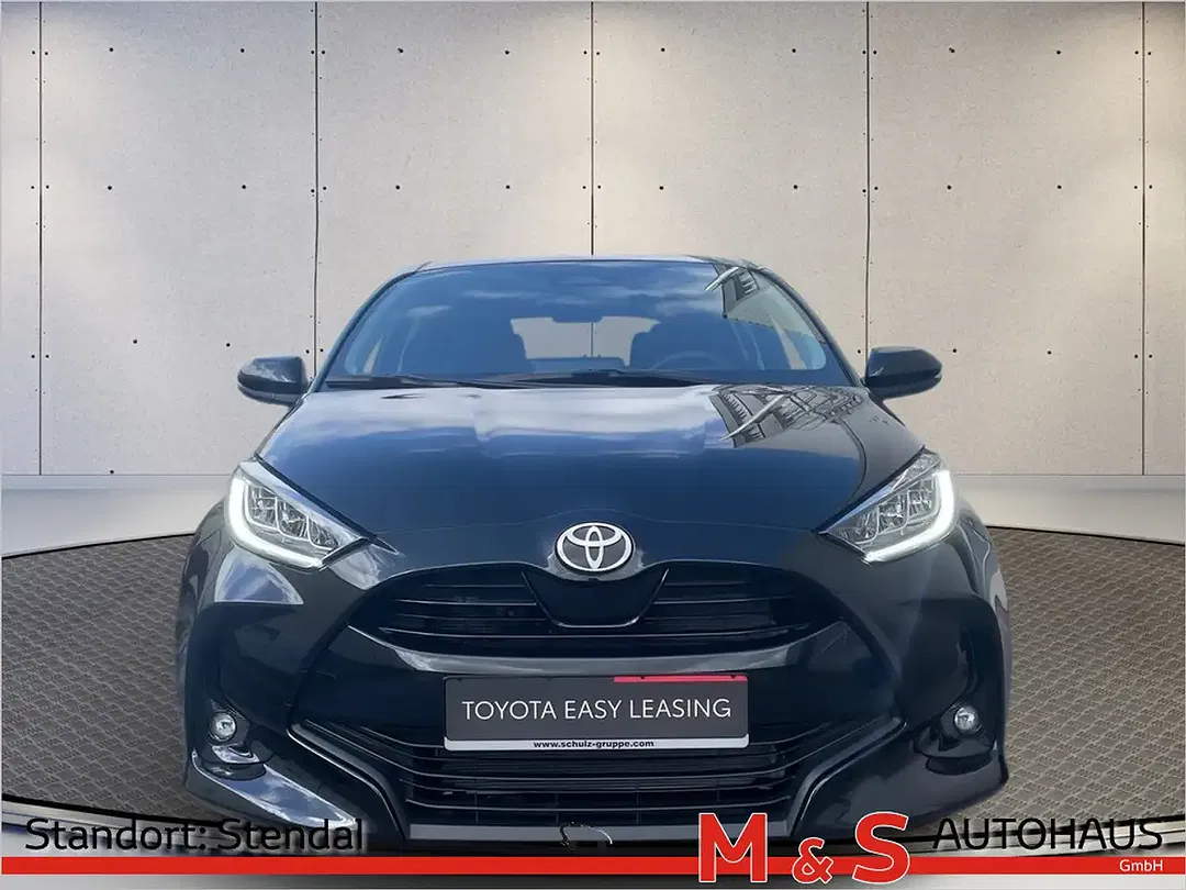 Toyota Yaris - Thumbnail 2