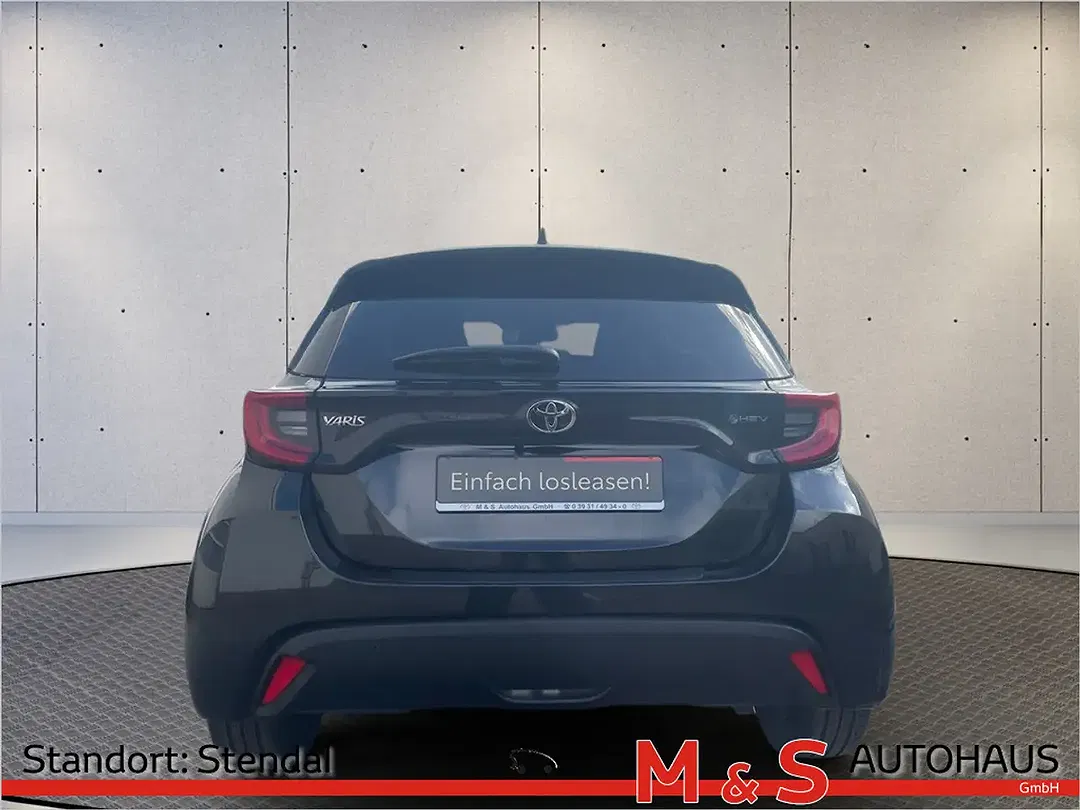 Toyota Yaris - Thumbnail 5