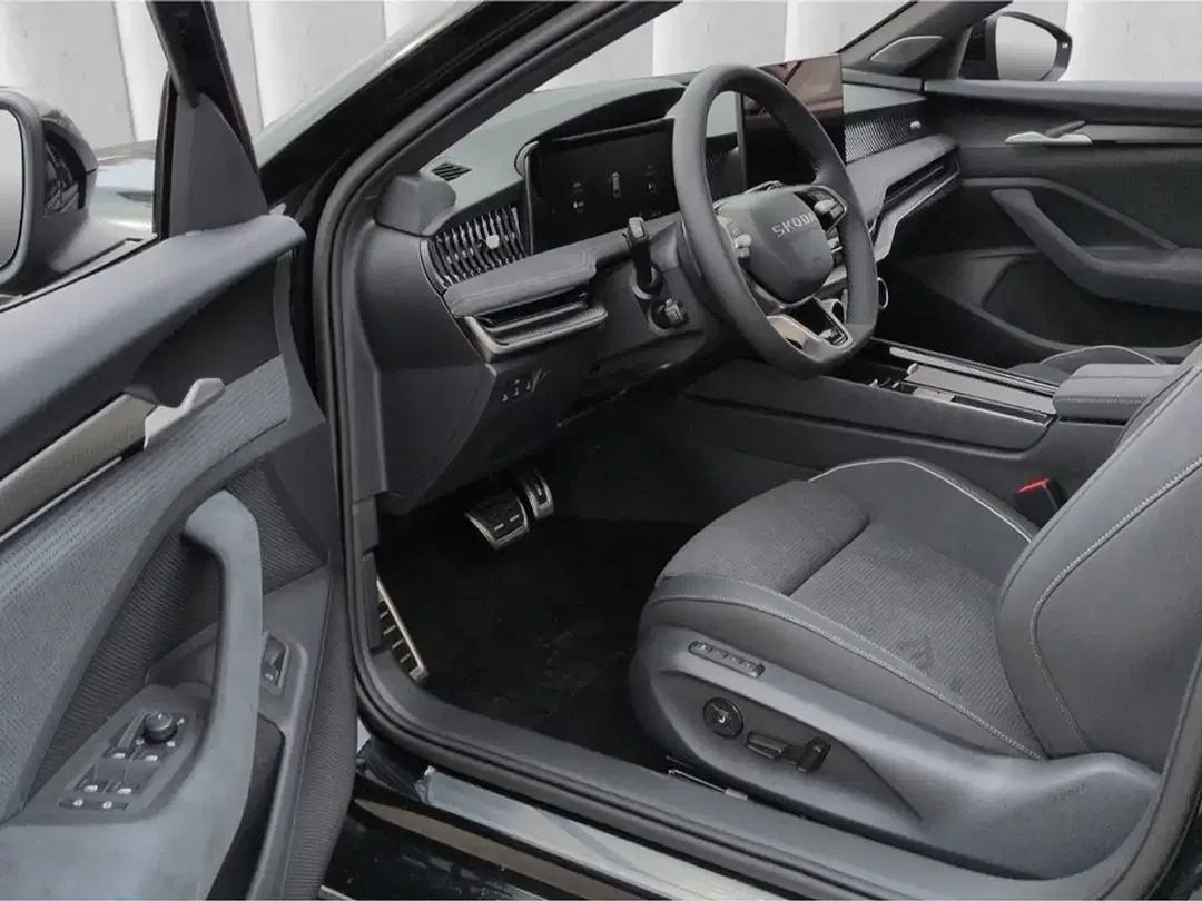 Skoda Superb - Thumbnail 4