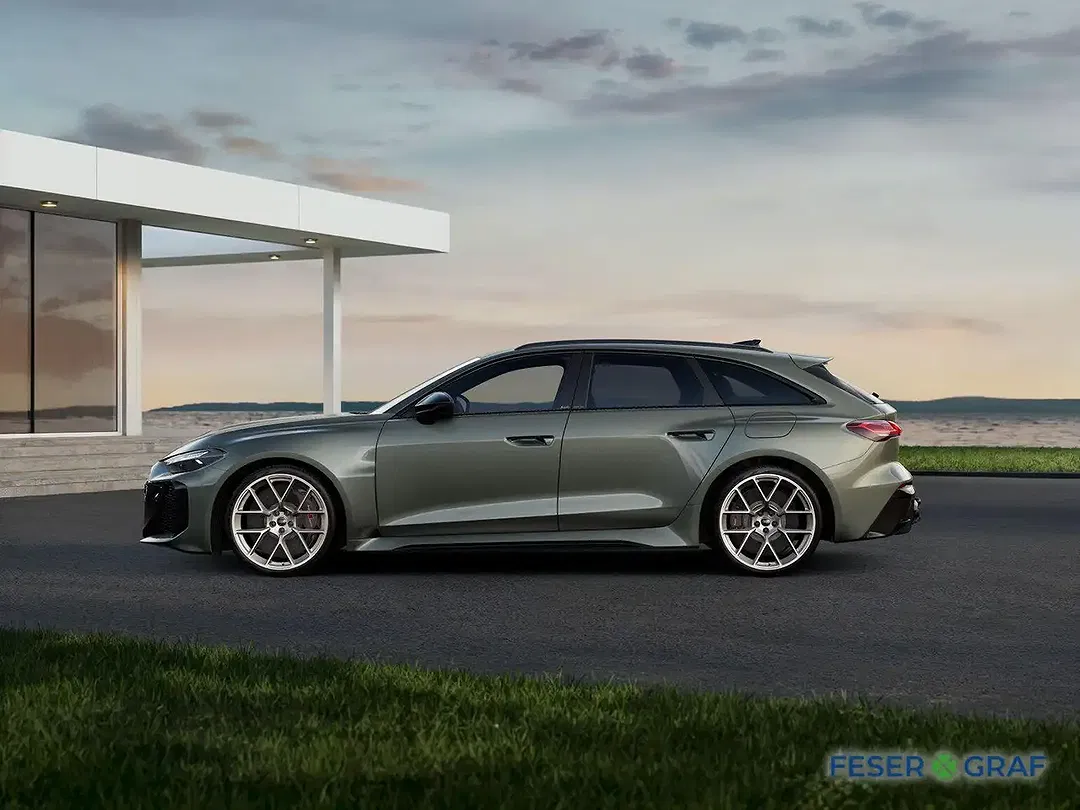 Audi RS5 - Thumbnail 2