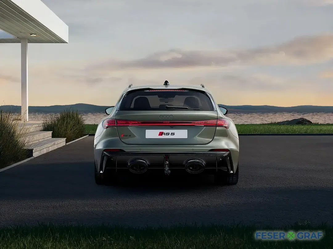 Audi RS5 - Thumbnail 3
