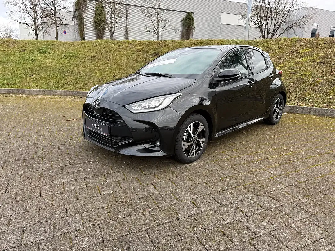 Toyota Yaris - Thumbnail 12