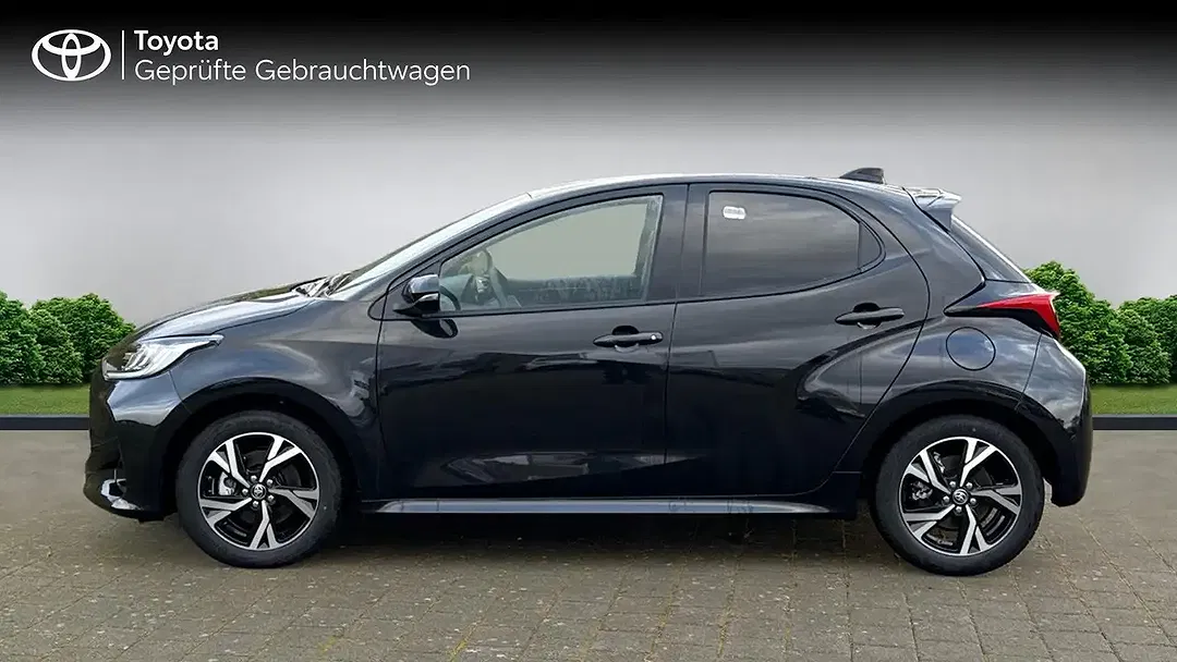 Toyota Yaris - Thumbnail 3