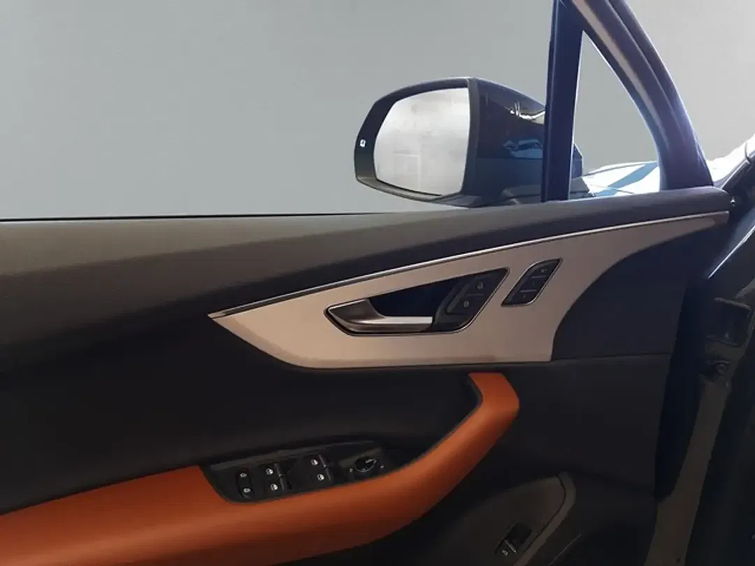 Audi Q7 - Thumbnail 13