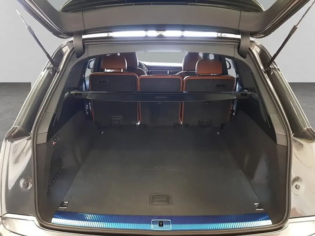 Audi Q7 - Thumbnail 14