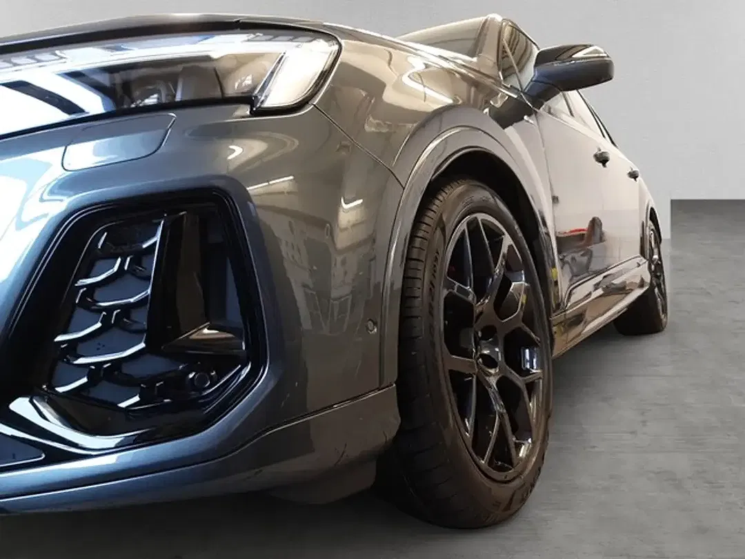 Audi Q7 - Thumbnail 6