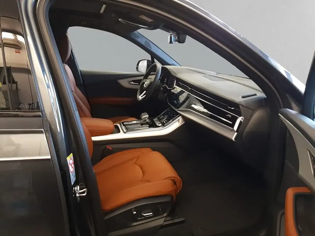 Audi Q7 - Thumbnail 7