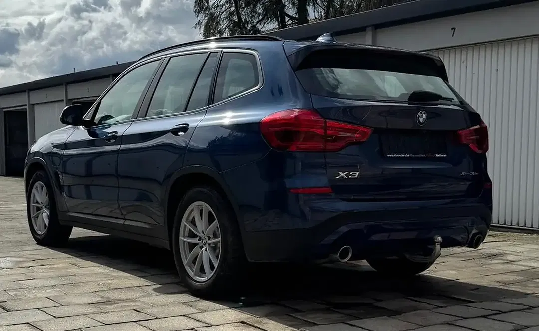 BMW X3 - Thumbnail 4