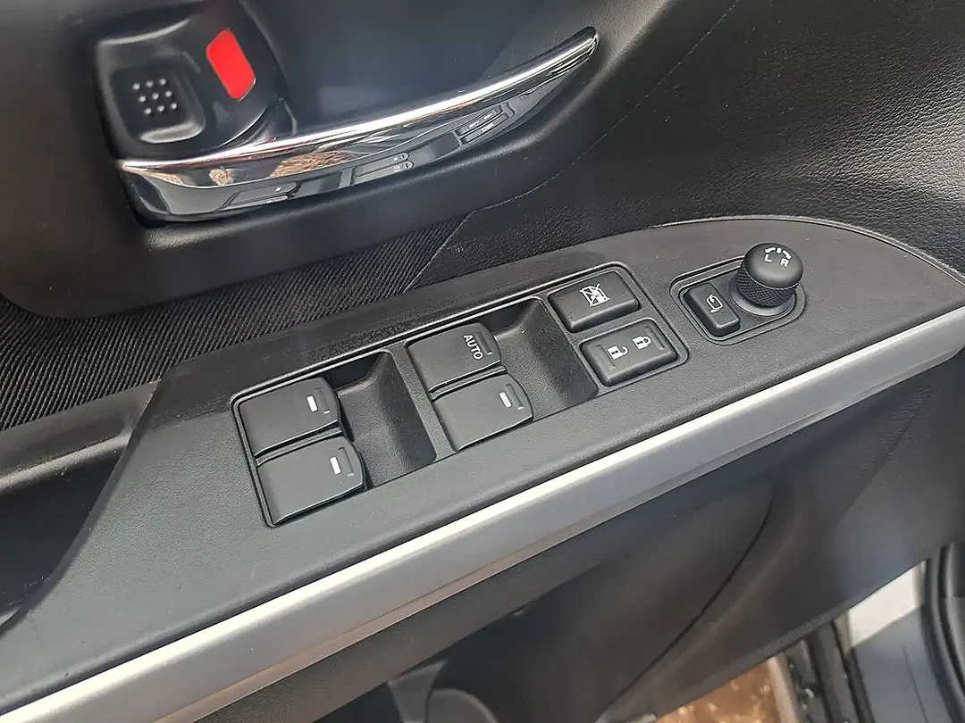 Suzuki SX4 S-Cross - Thumbnail 13