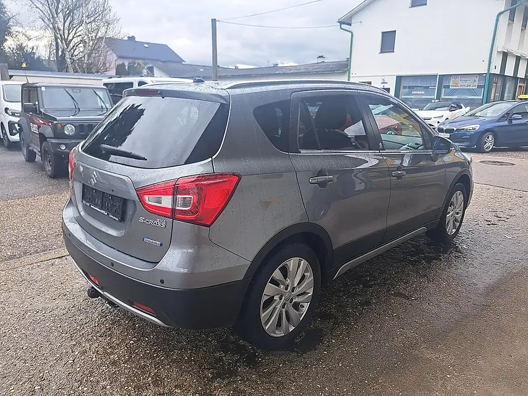 Suzuki SX4 S-Cross - Thumbnail 5