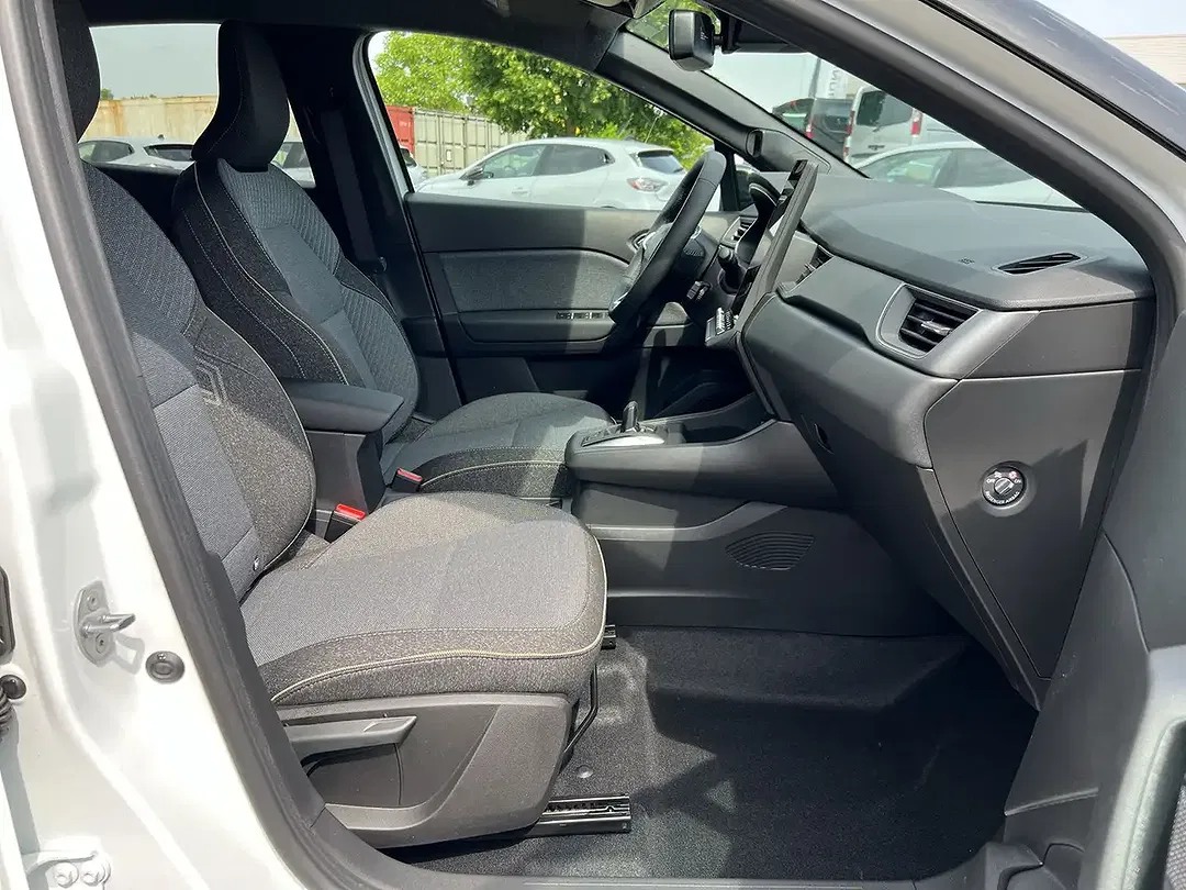 Renault Captur - Thumbnail 9