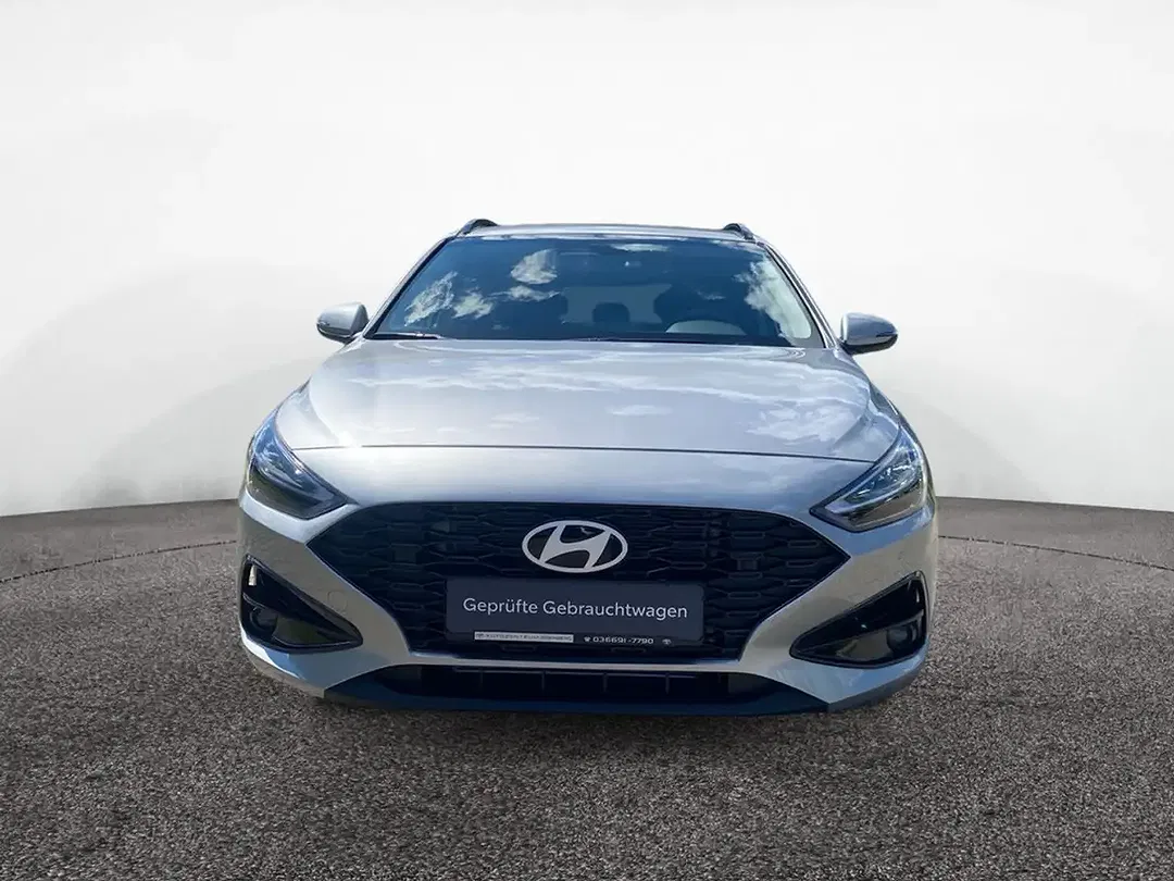 Hyundai i30 - Thumbnail 2