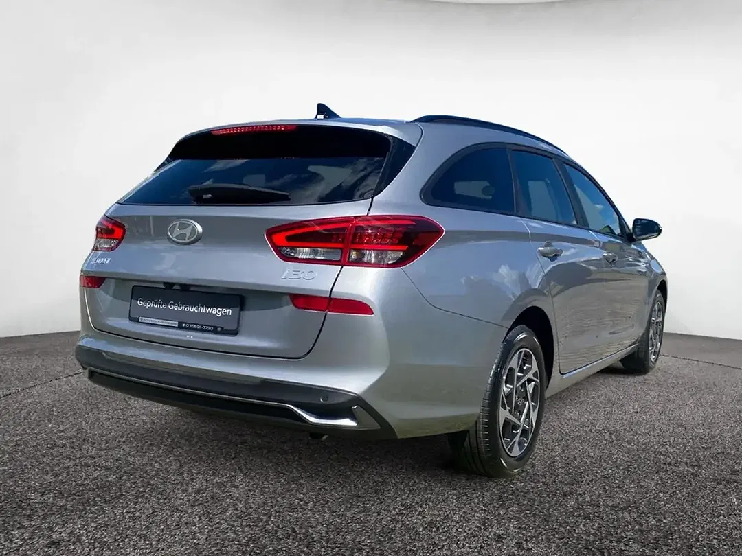 Hyundai i30 - Thumbnail 4