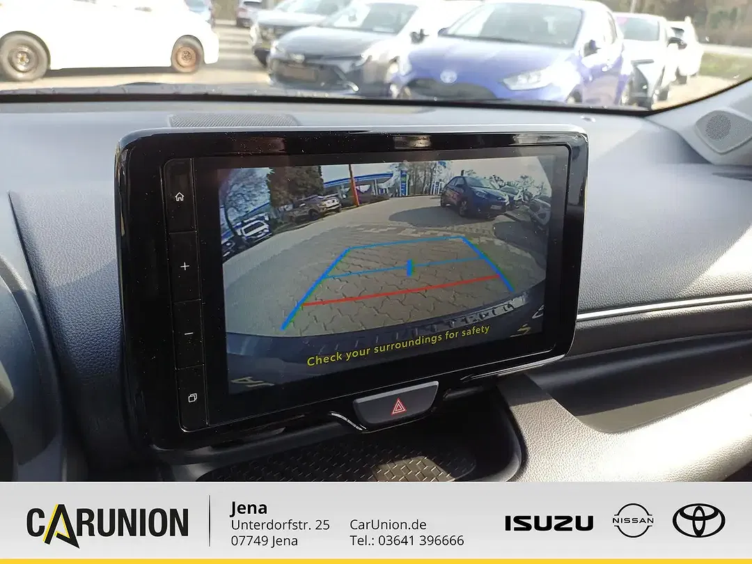 Toyota Yaris - Thumbnail 12