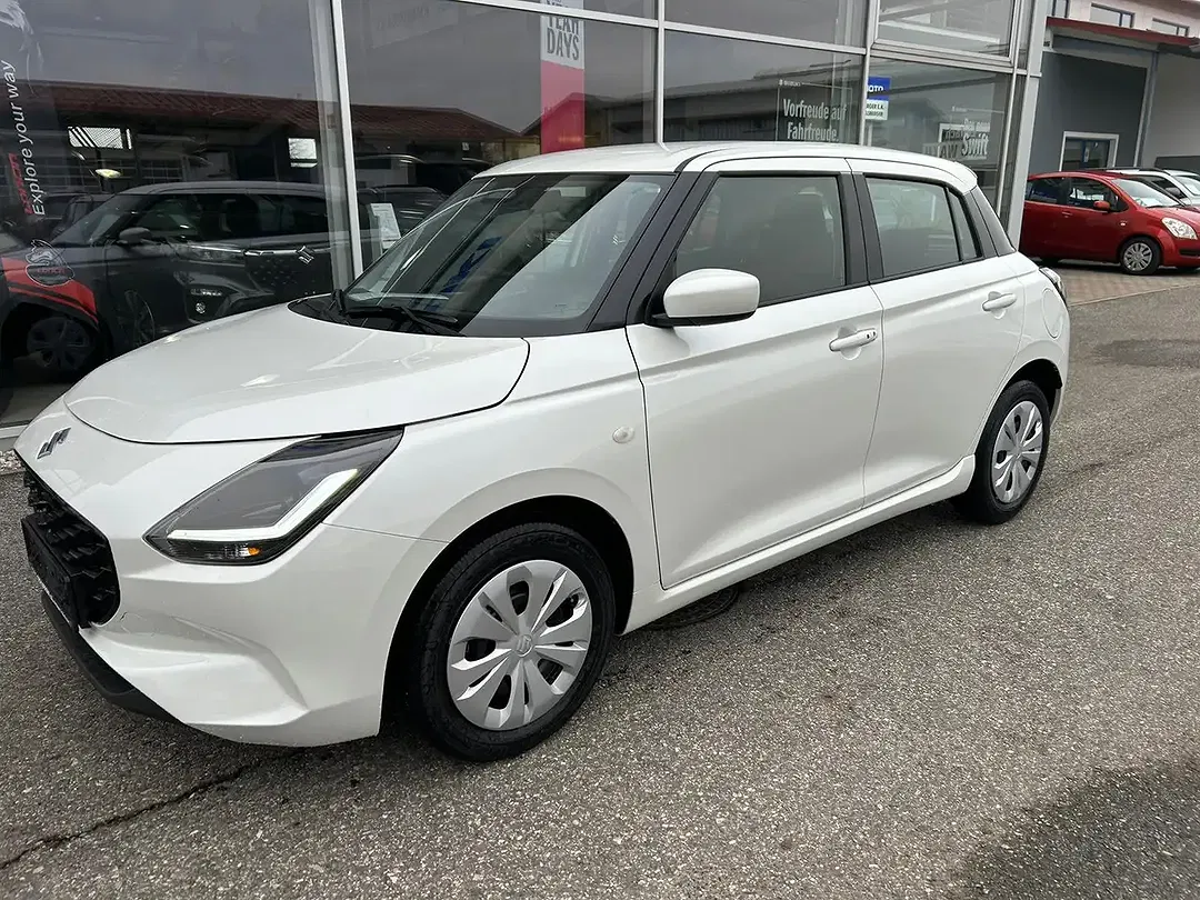 Suzuki Swift - Thumbnail 3