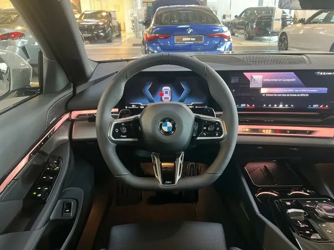 BMW 520 - Thumbnail 12