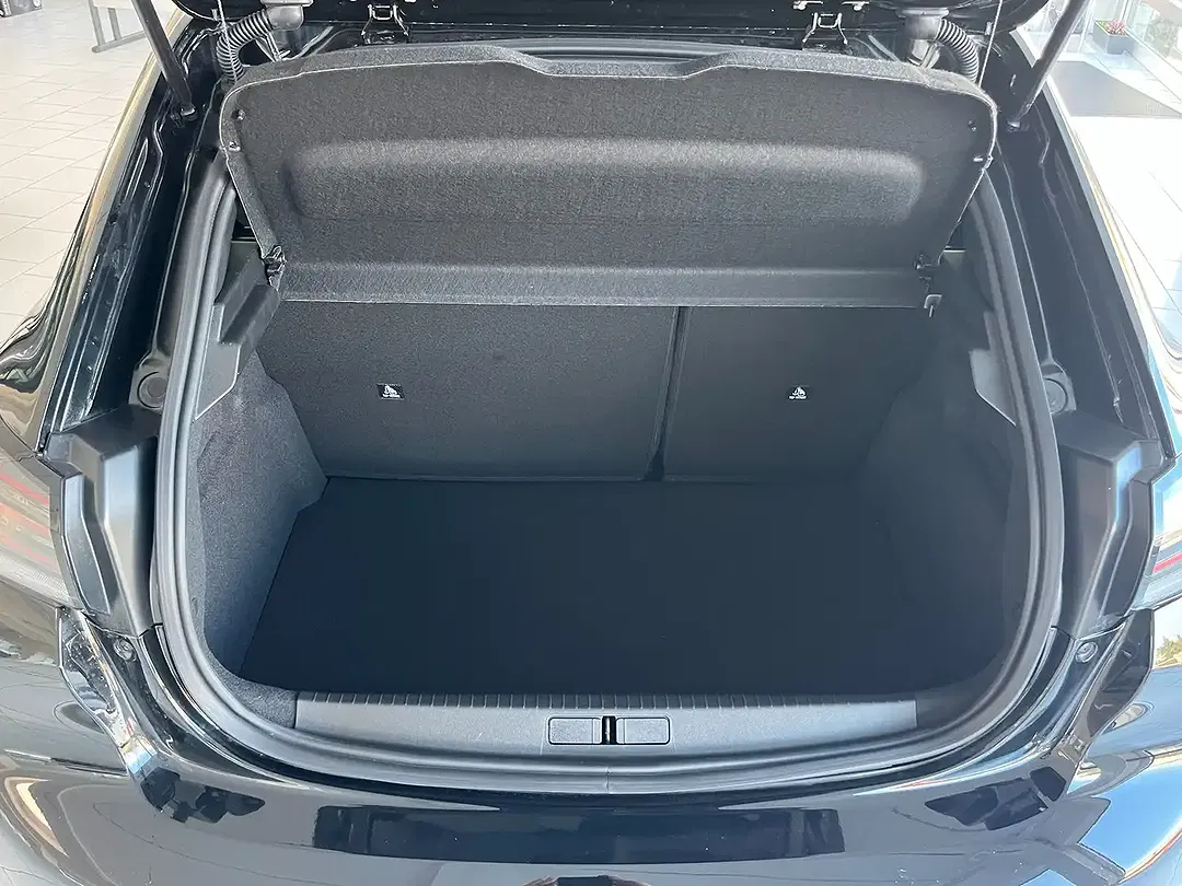 Peugeot 208 - Thumbnail 14