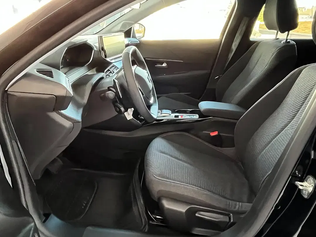 Peugeot 208 - Thumbnail 15