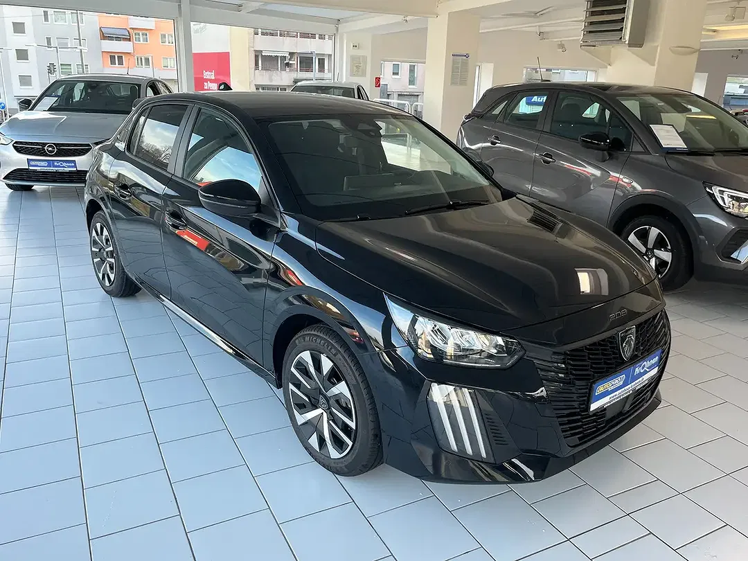 Peugeot 208 - Thumbnail 4