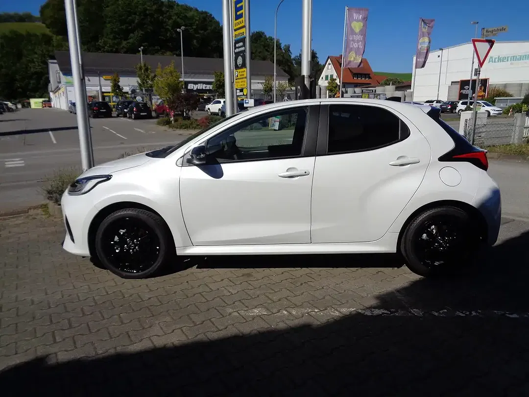 Mazda 2 - Thumbnail 9