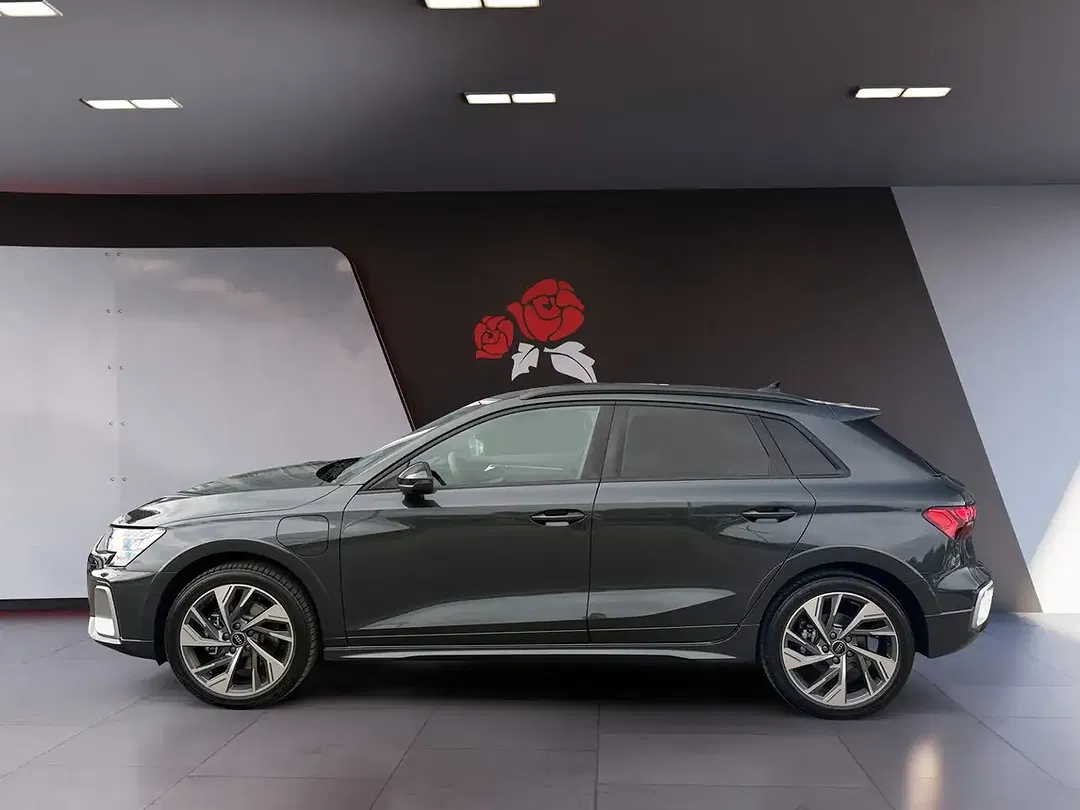 Audi A3 - Thumbnail 2