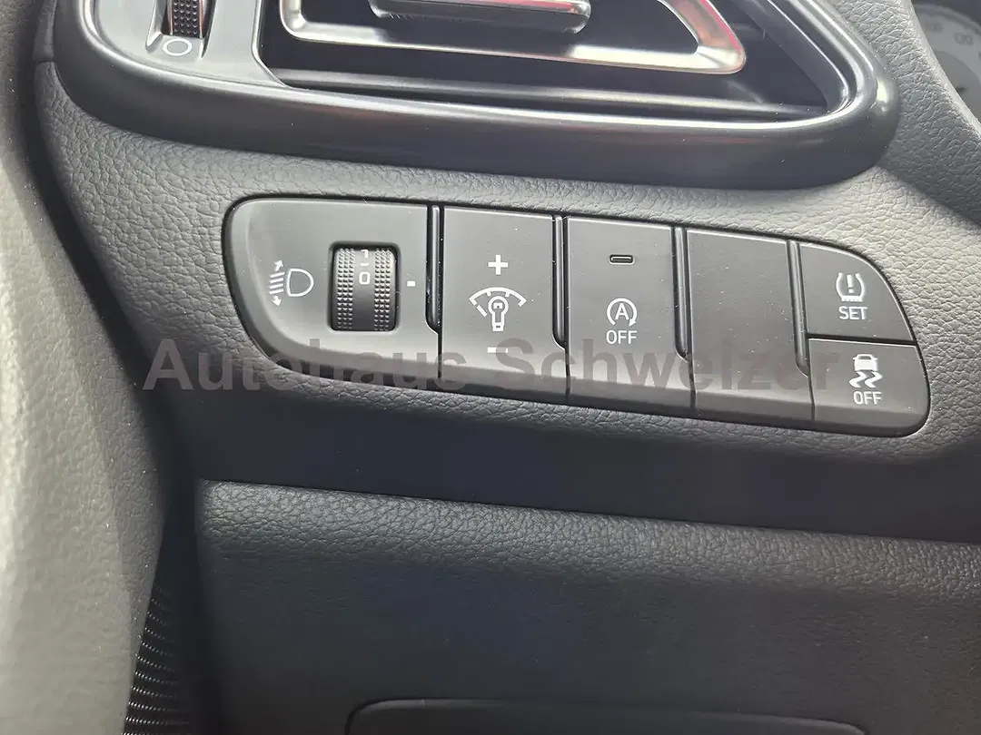 Hyundai i30 - Thumbnail 19