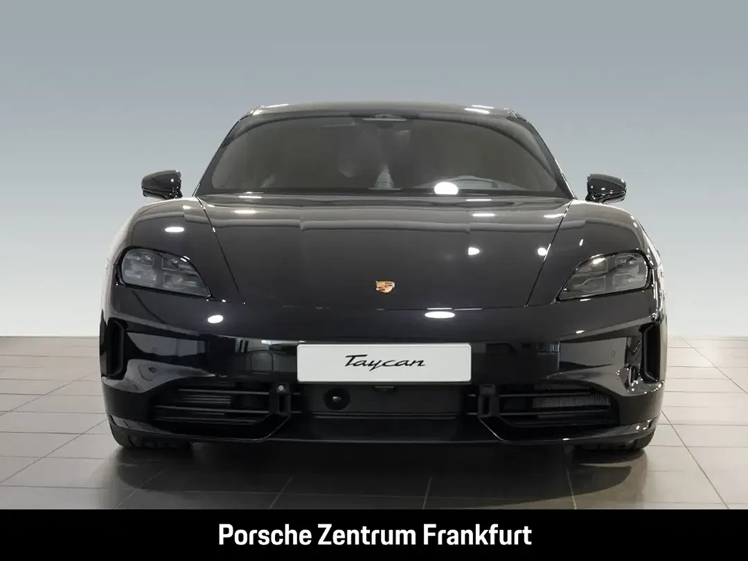 Porsche Taycan - Thumbnail 4