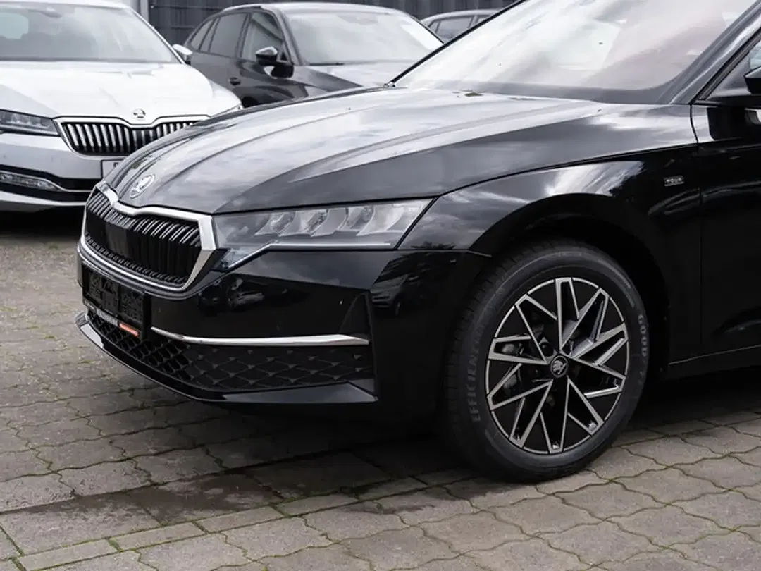 Skoda Octavia - Thumbnail 3