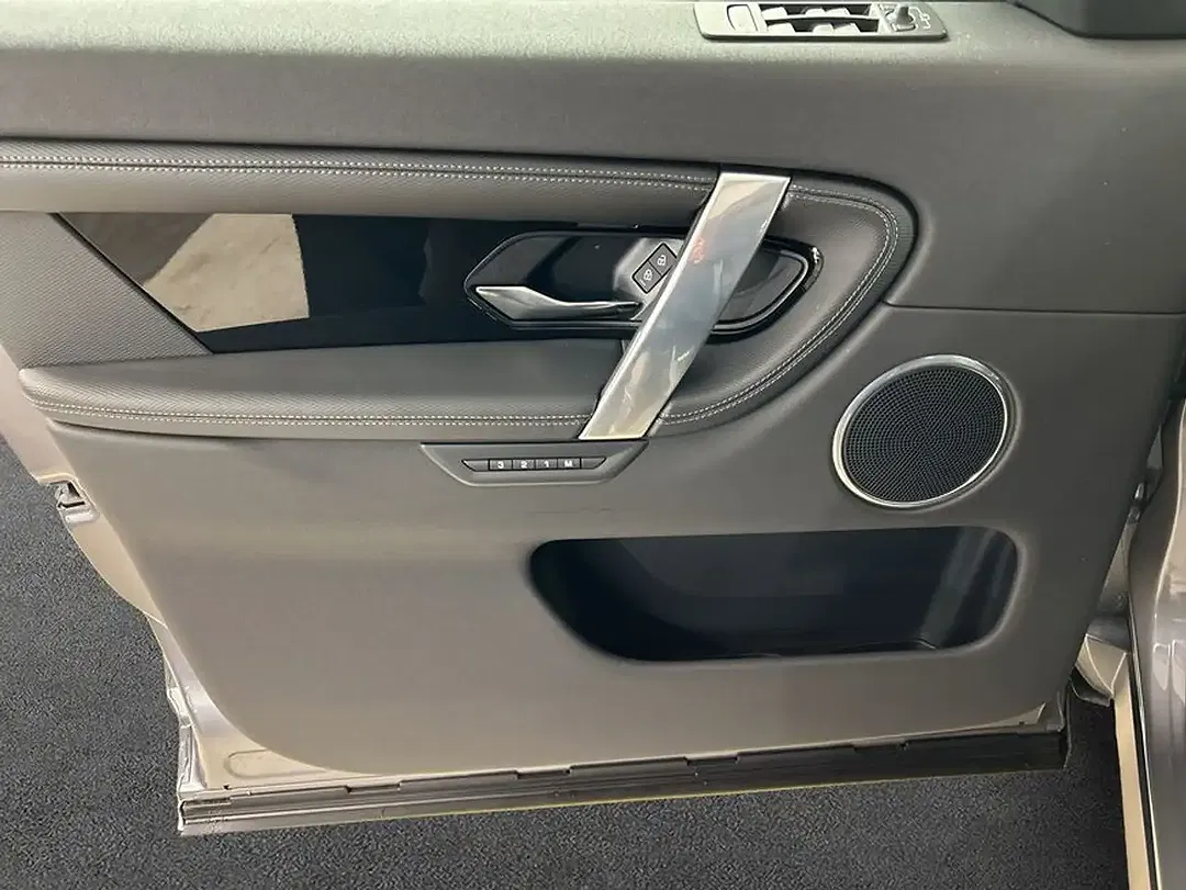 Land Rover Discovery Sport - Thumbnail 13
