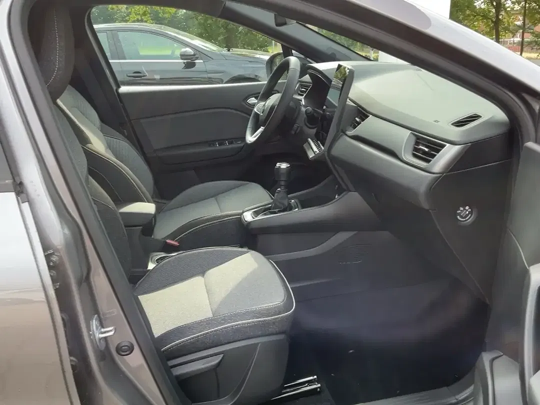 Renault Captur - Thumbnail 11