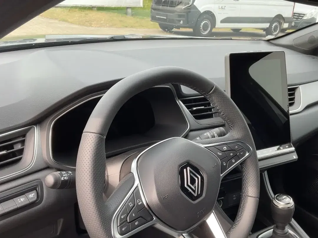 Renault Captur - Thumbnail 8