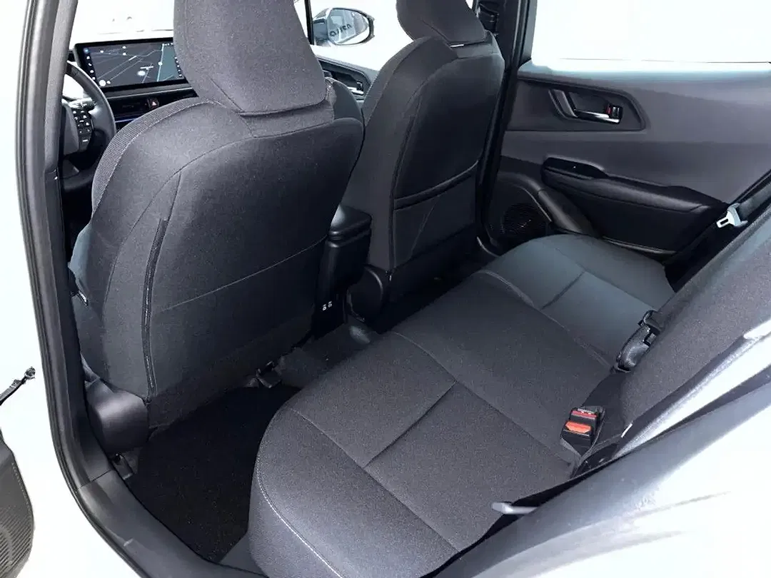 Toyota Prius - Thumbnail 12