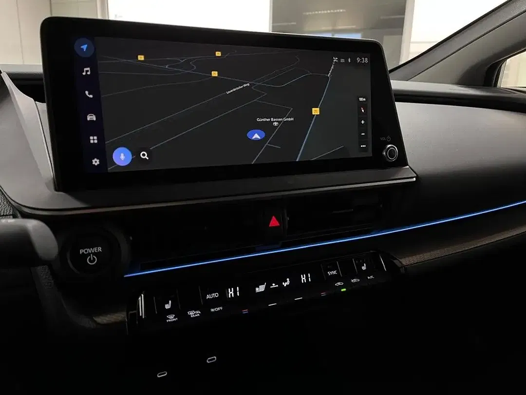 Toyota Prius - Thumbnail 9