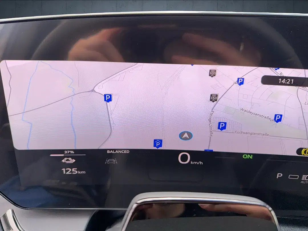 Audi Q6 e-tron - Thumbnail 10