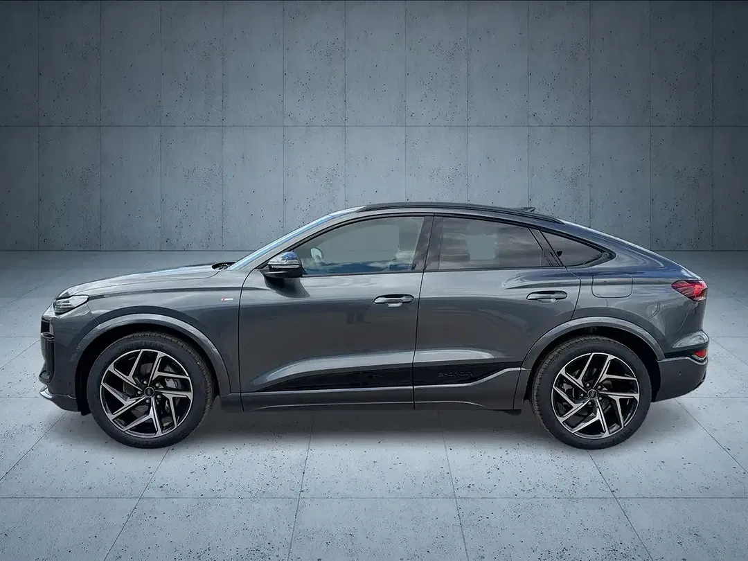 Audi Q6 e-tron - Thumbnail 2