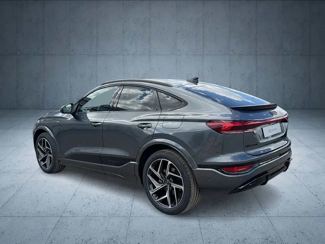 Audi Q6 e-tron - Thumbnail 3