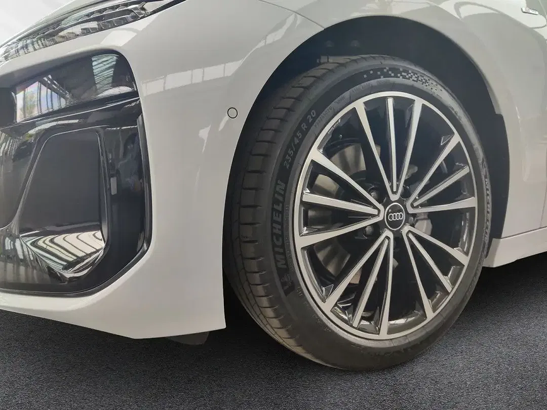 Audi A6 - Thumbnail 6