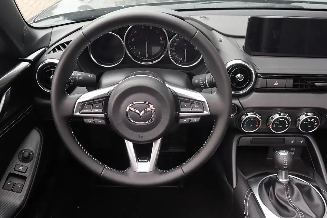 Mazda MX-5 - Thumbnail 15