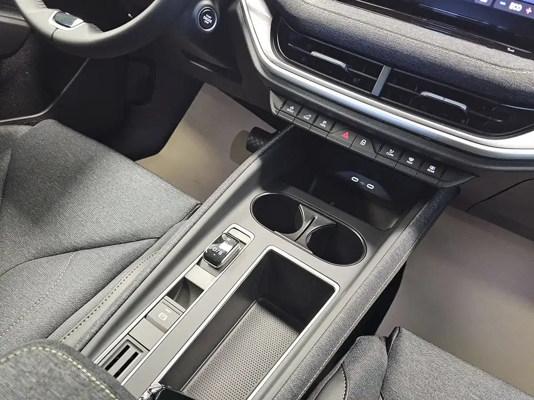 Skoda Elroq - Thumbnail 9