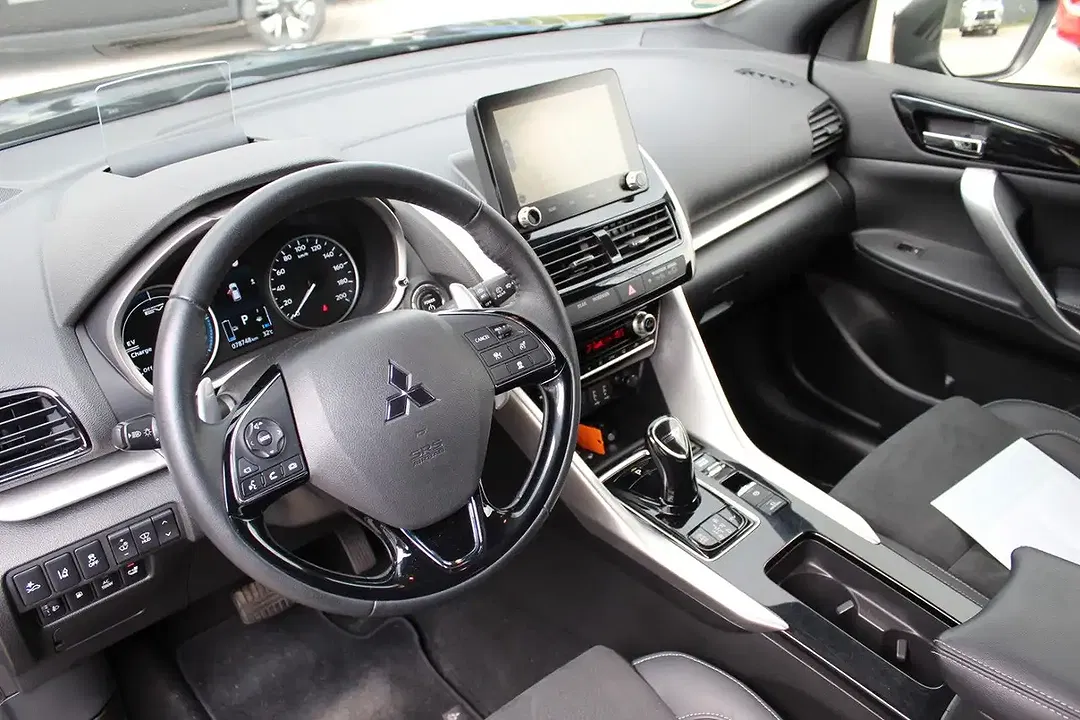 Mitsubishi Eclipse Cross - Thumbnail 12