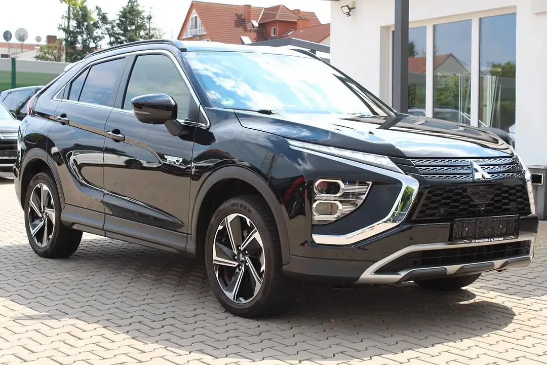 Mitsubishi Eclipse Cross - Thumbnail 4