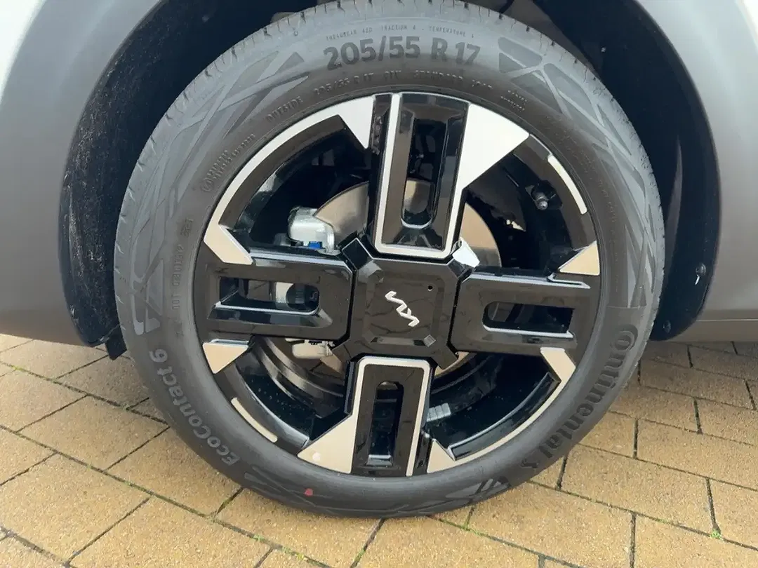 Kia Stonic - Thumbnail 6