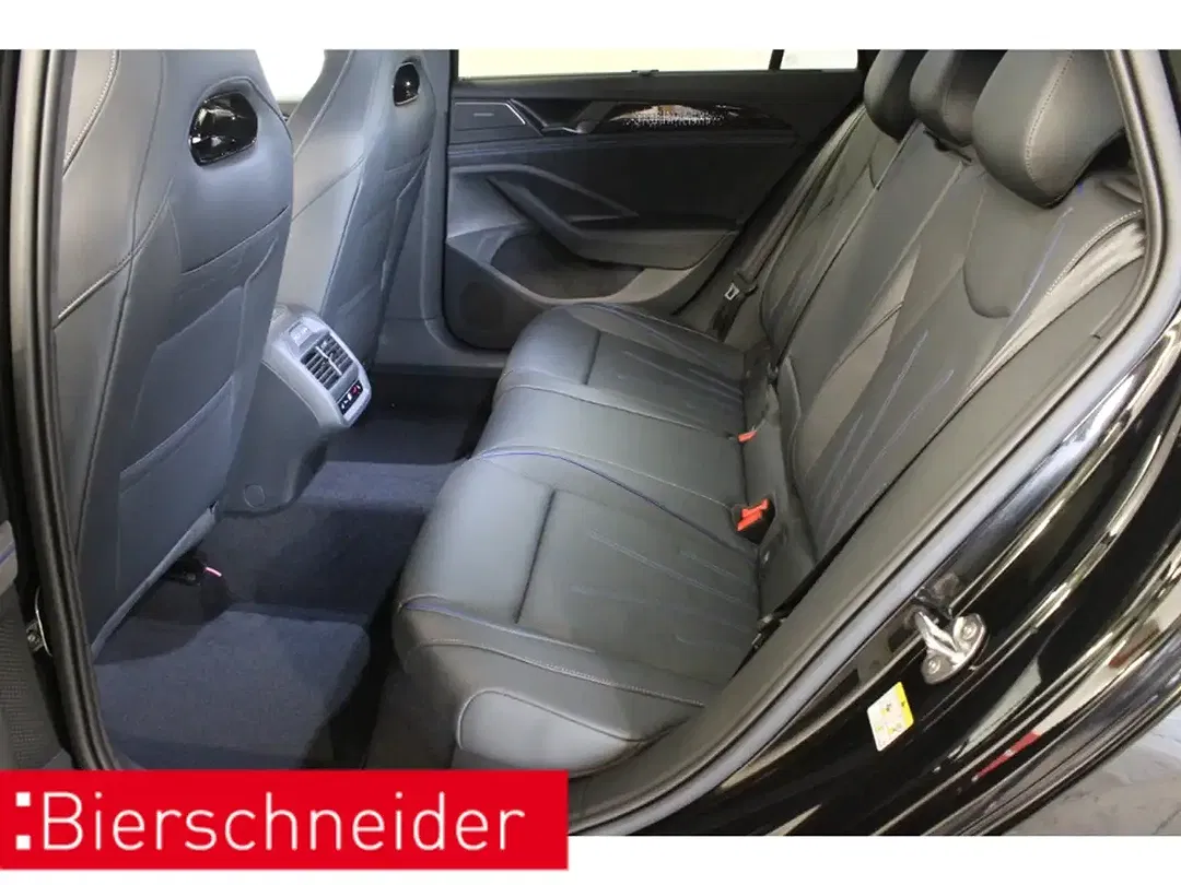 Volkswagen Passat Variant - Thumbnail 12