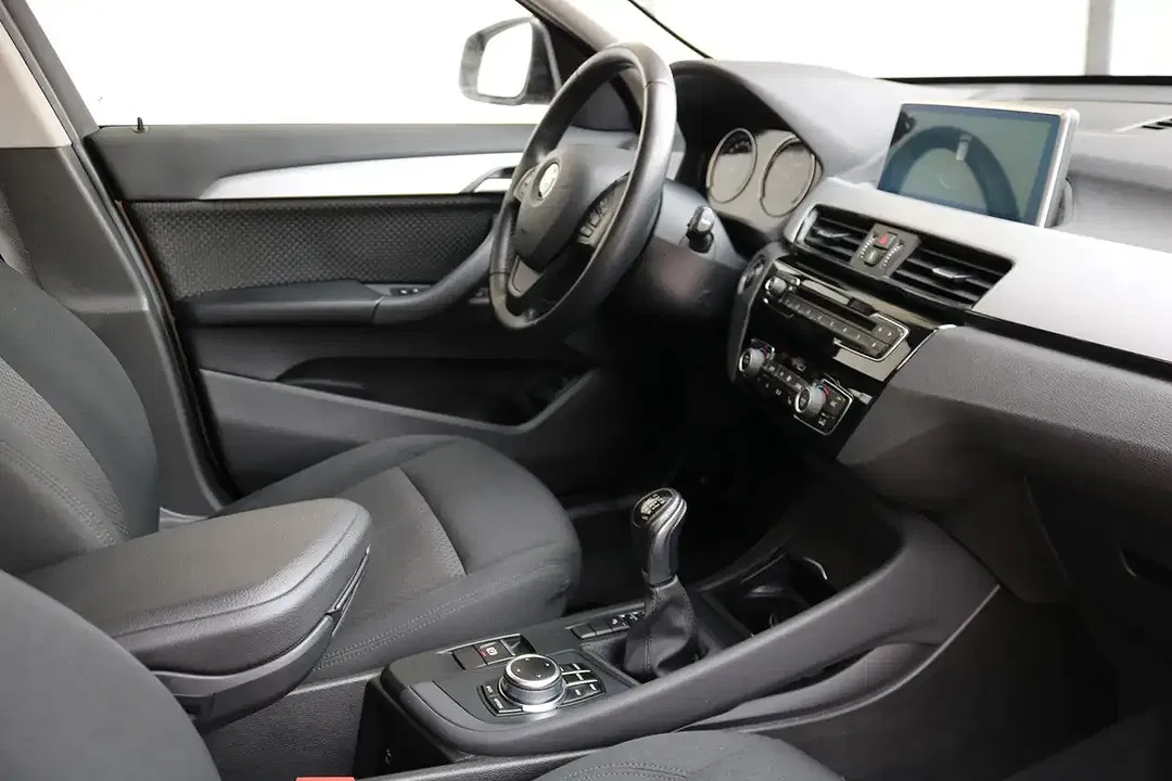 BMW X1 - Thumbnail 13