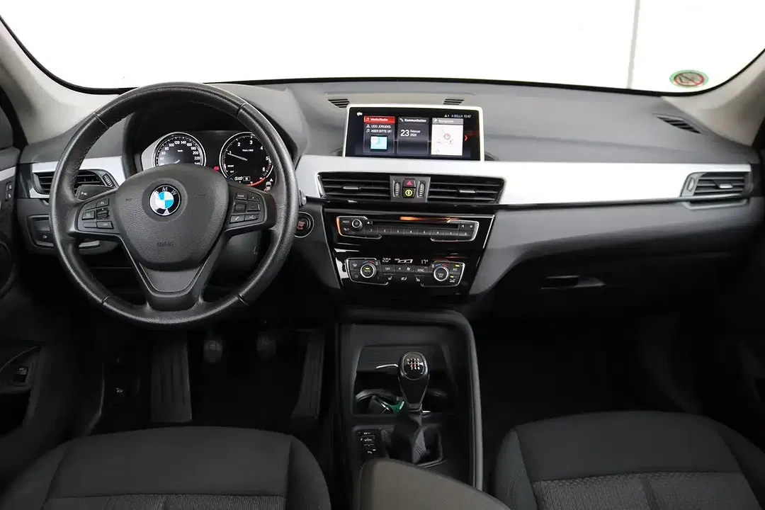 BMW X1 - Thumbnail 4