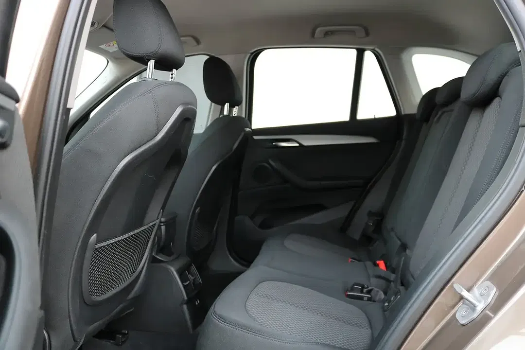 BMW X1 - Thumbnail 7