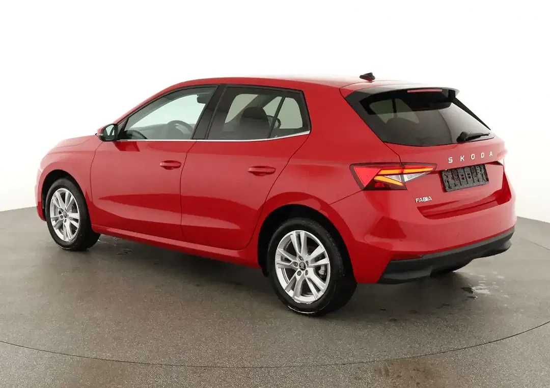 Skoda Fabia - Thumbnail 4