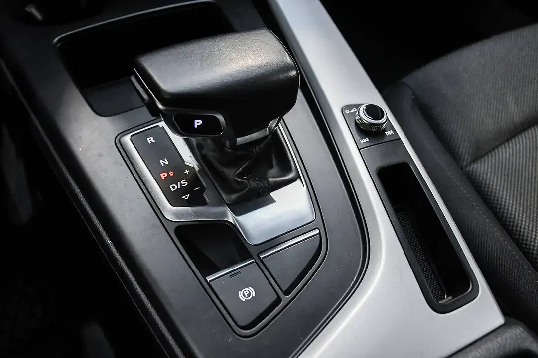 Audi A4 - Thumbnail 14
